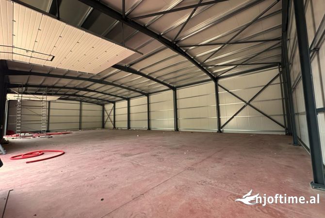 Ambient biznesi me qera 4+1 ne Tirane - 4,000 Euro