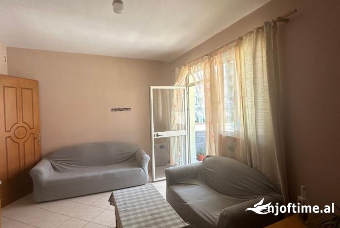 Shtepi ne shitje Shtepi Private ne Tirane, 2+1, Mobilimi E mobiluar, Pagesa 279,000  Euro.