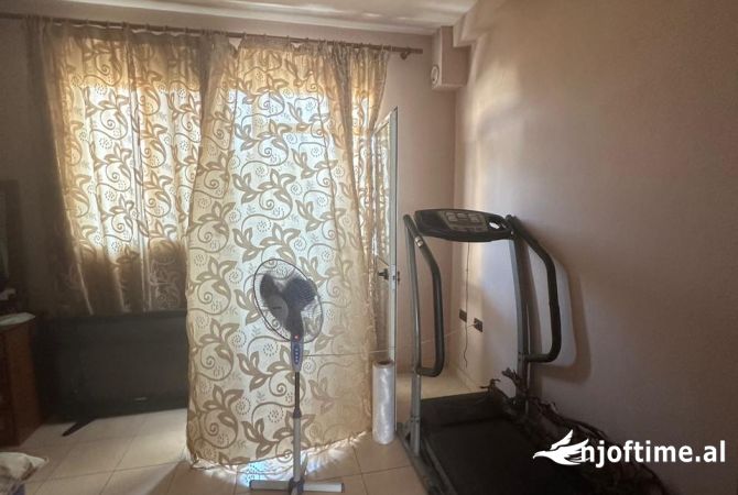 Shtepi ne shitje Shtepi Private ne Tirane, 2+1, Mobilimi E mobiluar, Pagesa 279,000  Euro.