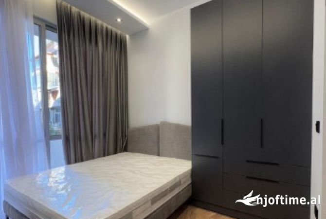 Shtepi me qera Apartament ne Tirane, 1+1, Mobilimi E mobiluar, Pagesa 550  Euro.