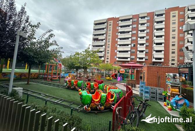 Ambient biznesi ne shitje 1+1 ne Tirane - 402,000 Euro