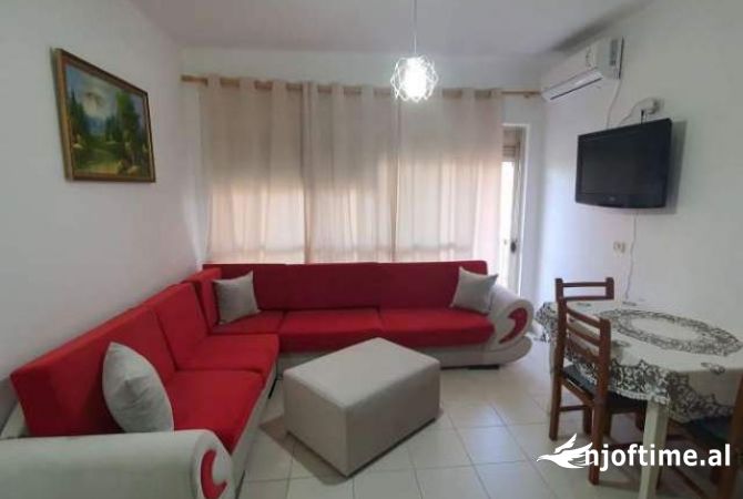 Shtepi me qera 1+1 ne Tirane - 450 Euro