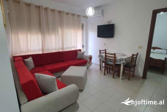 Shtepi me qera 1+1 ne Tirane - 450 Euro