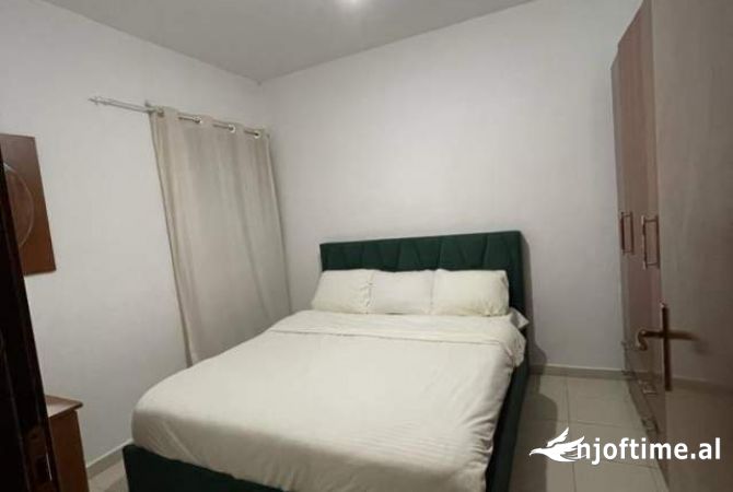 Shtepi me qera Apartament ne Tirane, 1+1, Mobilimi E mobiluar, Pagesa 450  Euro.