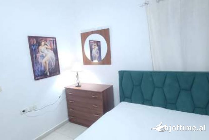 Shtepi me qera Apartament ne Tirane, 1+1, Mobilimi E mobiluar, Pagesa 450  Euro.