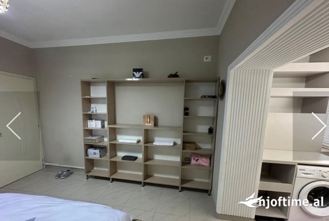 Shtepi ne shitje Apartament ne Tirane, 1+1, Mobilimi E mobiluar, Pagesa 120,000  Euro.