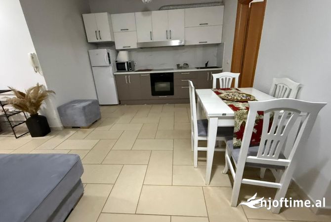 Shtepi me qera 1+1 ne Tirane - 600 Euro