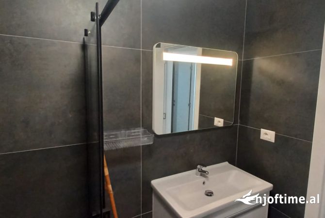 Shtepi me qera Apartament ne Tirane, 1+1, Mobilimi E mobiluar, Pagesa 650  Euro.