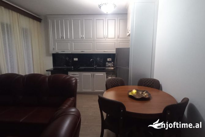 Shtepi me qera 1+1 ne Tirane - 650 Euro