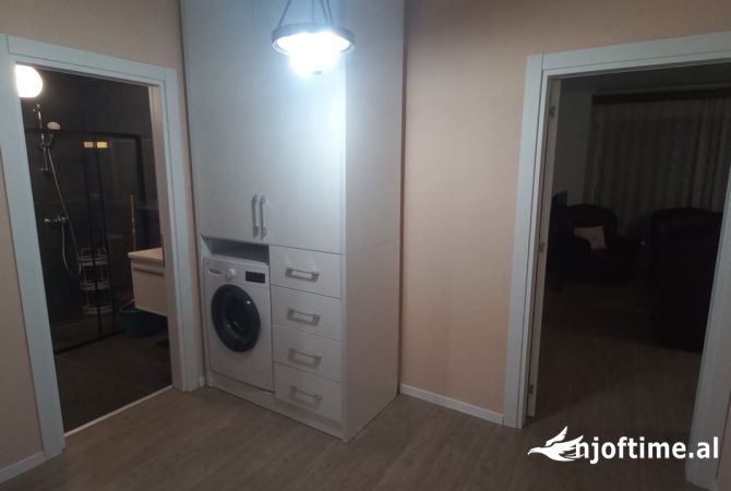 Shtepi me qera Apartament ne Tirane, 1+1, Mobilimi E mobiluar, Pagesa 650  Euro.