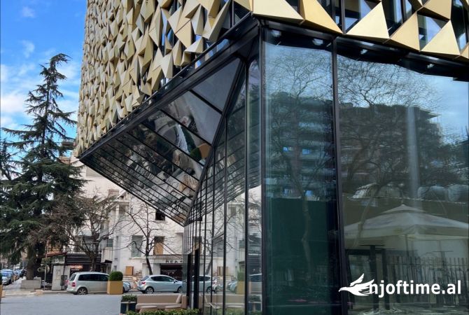 Ambient biznesi me qera 3+1 ne Tirane - 2,300 Euro