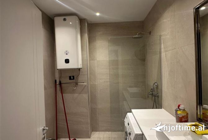 Shtepi me qera Apartament ne Tirane, 2+1, Mobilimi E mobiluar, Pagesa 2,000  Euro.