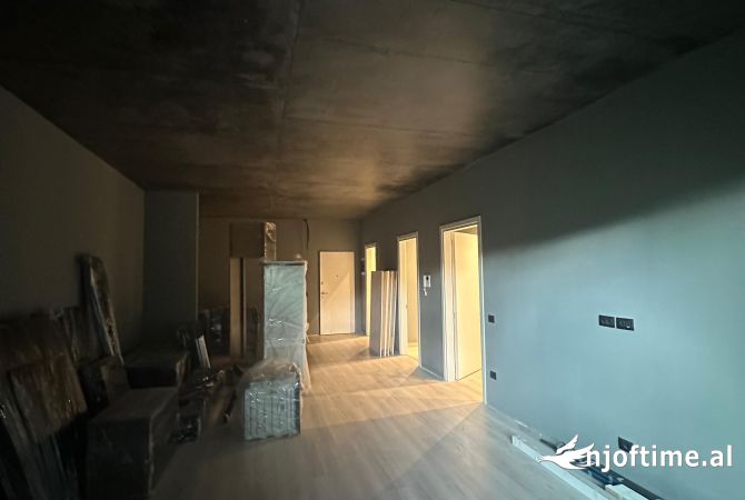 Shtepi ne shitje Apartament ne Tirane, 1+1, Mobilimi Pjeserisht e mobiluar, Pagesa 430,500  Euro.