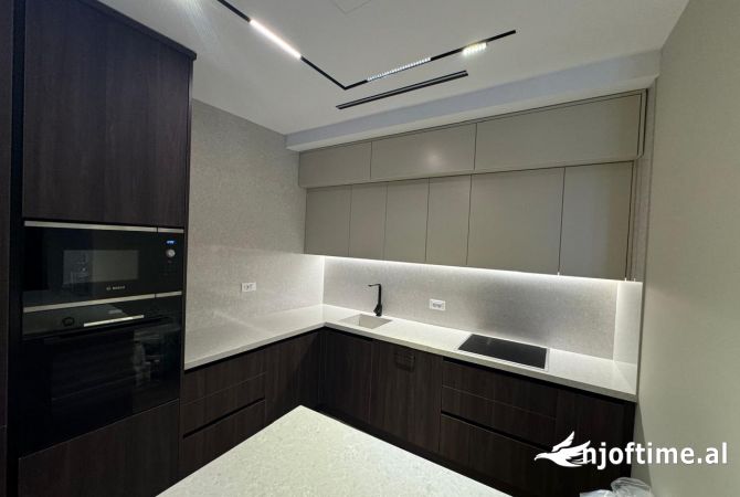 Shtepi me qera Apartament ne Tirane, 2+1, Mobilimi E mobiluar, Pagesa 2,000  Euro.