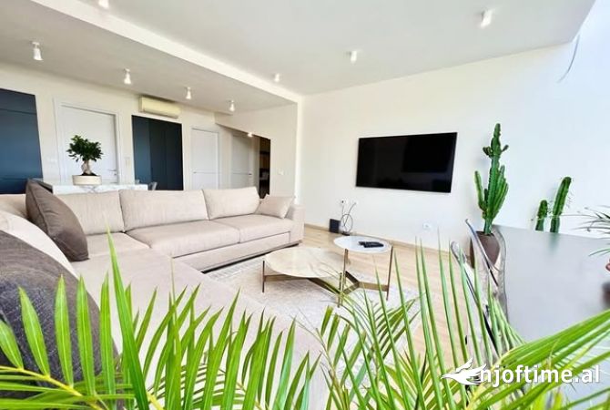 Shtepi ne shitje Apartament ne Tirane, 2+1, Mobilimi E mobiluar, Pagesa 370,000  Euro.