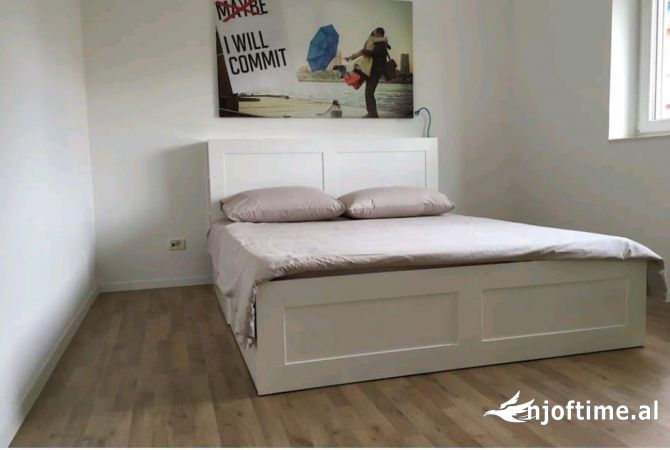 Shtepi me qera Apartament ne Tirane, Garsoniere, Mobilimi E mobiluar, Pagesa 400  Euro.