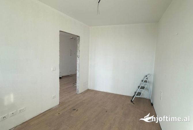 Ambient biznesi me qera 3+1 ne Tirane - 750 Euro