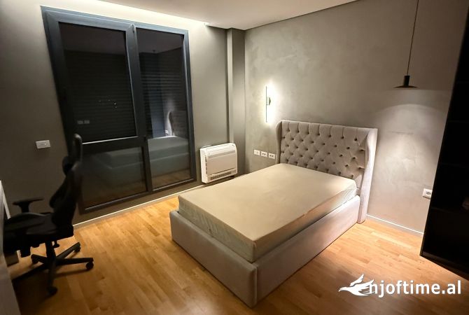 Shtepi ne shitje Apartament ne Tirane, 3+1, Mobilimi E mobiluar, Pagesa 416,000  Euro.