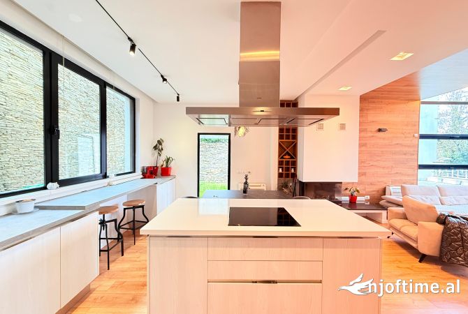 Apartment for rent in Tirana 4+1, Furnished