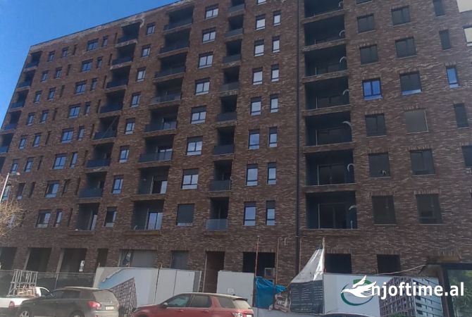 Shtepi ne shitje Apartament ne Tirane, 1+1, Mobilimi Bosh, pa mobiluar, Pagesa 106,600  Euro.