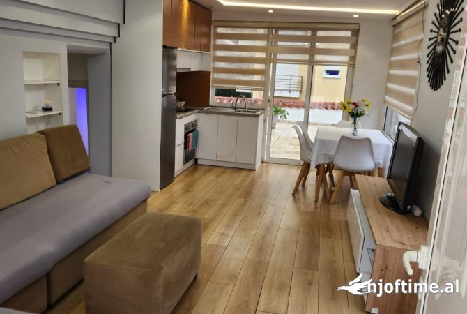 Shtepi me qera 2+1 ne Tirane - 450 Euro