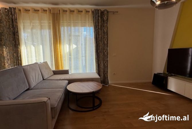 Shtepi me qera 1+1 ne Tirane - 750 Euro
