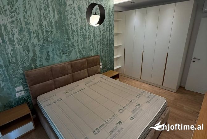 Shtepi me qera Apartament ne Tirane, 1+1, Mobilimi E mobiluar, Pagesa 750  Euro.