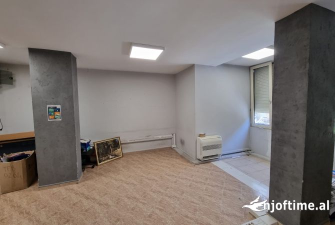 Ambient biznesi me qera 3+1 ne Tirane - 500 Euro
