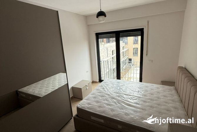 Shtepi me qera 2+1 ne Tirane - 650 Euro