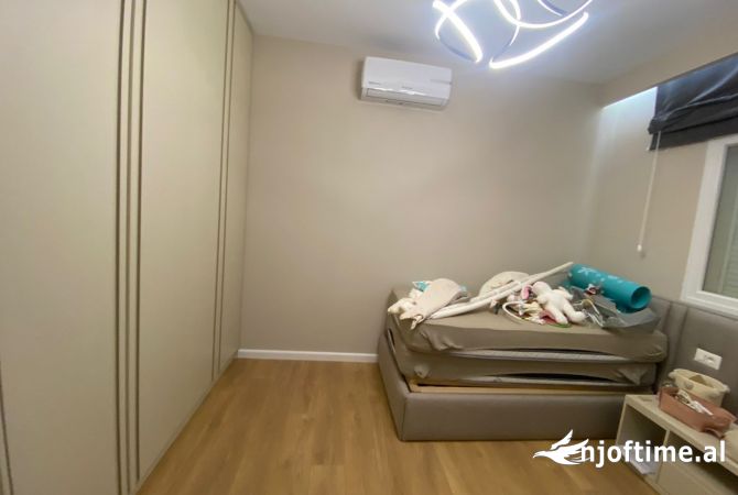 Shtepi me qera Apartament ne Tirane, 2+1, Mobilimi E mobiluar, Pagesa 900  Euro.