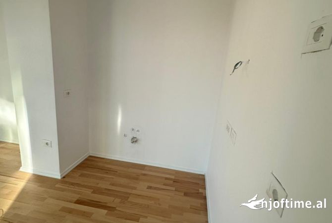 Apartment for sale in Tirana 2+1, Emty