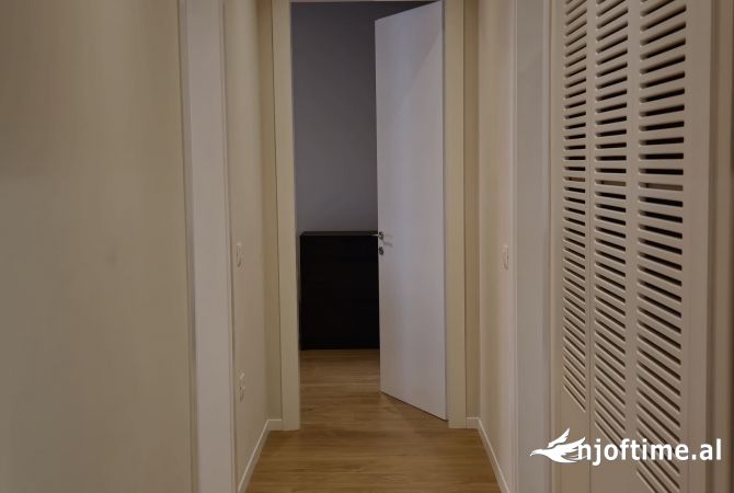 Shtepi me qera Apartament ne Tirane, 2+1, Mobilimi E mobiluar, Pagesa 1,200  Euro.
