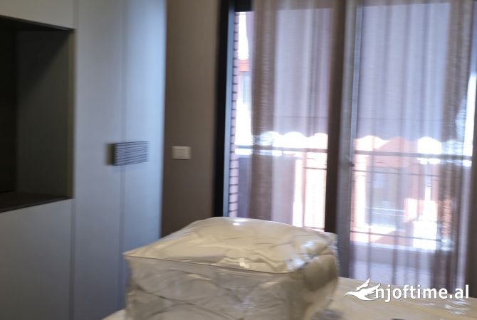 Shtepi me qera Apartament ne Tirane, 2+1, Mobilimi E mobiluar, Pagesa 1,200  Euro.