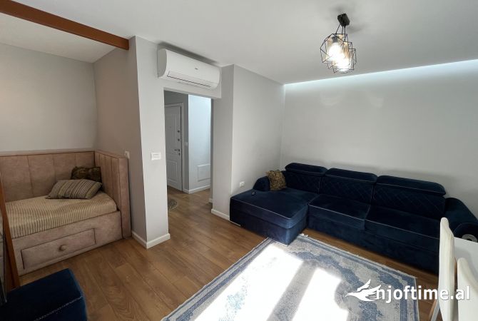 Shtepi me qera Apartament ne Tirane, 2+1, Mobilimi E mobiluar, Pagesa 650  Euro.