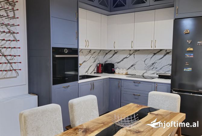 Shtepi me qera 2+1 ne Tirane - 1,500 Euro