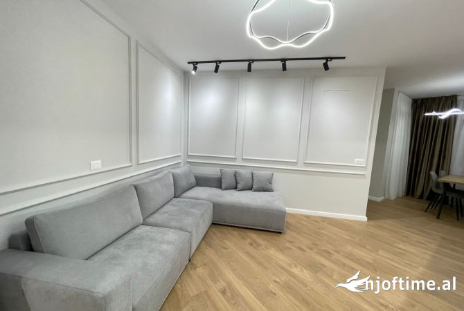 Shtepi ne shitje Apartament ne Tirane, 1+1, Mobilimi E mobiluar, Pagesa 135,000  Euro.