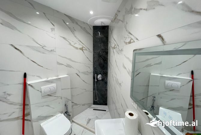 Shtepi ne shitje Apartament ne Tirane, 1+1, Mobilimi E mobiluar, Pagesa 135,000  Euro.