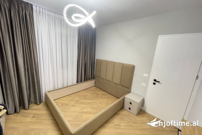 Shtepi ne shitje Apartament ne Tirane, 1+1, Mobilimi E mobiluar, Pagesa 135,000  Euro.