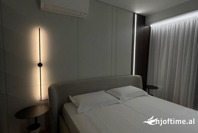 Shtepi ne shitje Duplex(shtepi me 2 kate) ne Tirane, 3+1, Mobilimi E mobiluar, Pagesa 443,500  Euro.