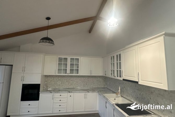 Shtepi me qera 3+1 ne Tirane - 1,500 Euro