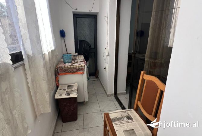 Shtepi me qera Apartament ne Tirane, 2+1, Mobilimi E mobiluar, Pagesa 450  Euro.