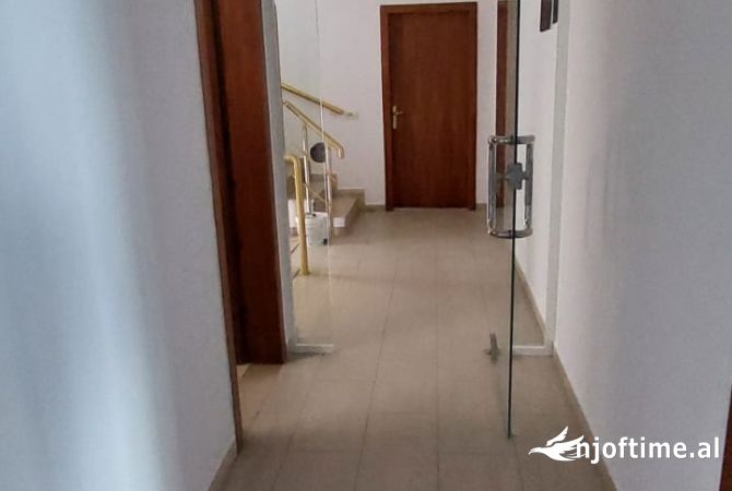 📢Jepet Ambient per Zyra me Qira ne Brryl, Tirane, 230 m2🔑