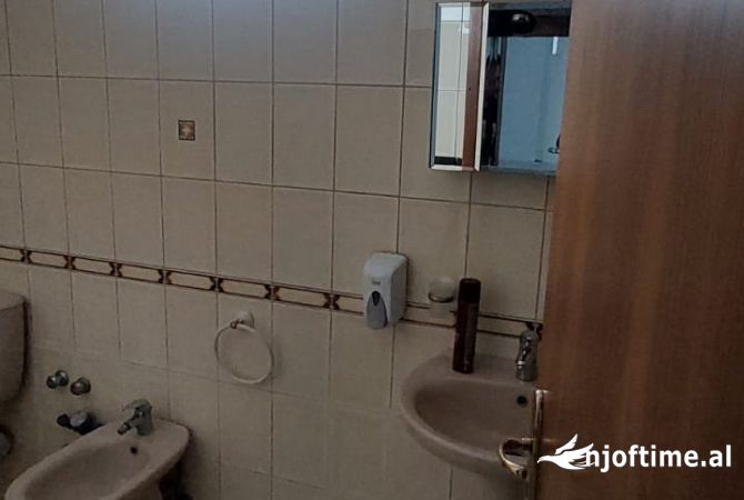 📢Jepet Ambient per Zyra me Qira ne Brryl, Tirane, 230 m2🔑