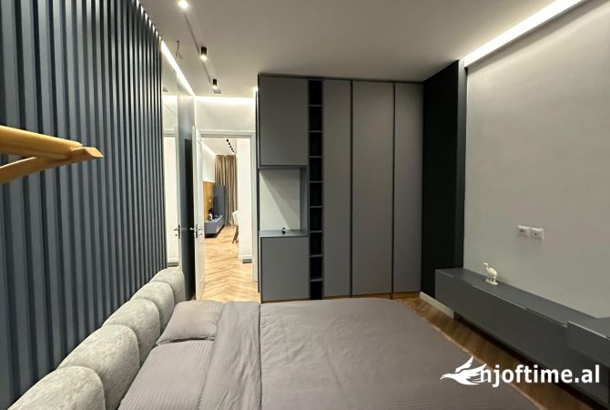 Shtepi me qera Apartament ne Tirane, 2+1, Mobilimi E mobiluar, Pagesa 1,200  Euro.
