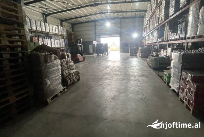 Ambient biznesi me qera 4+1 ne Tirane - 2,000 Euro