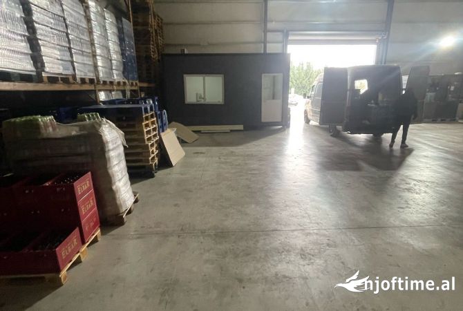 Ambient biznesi me qera 4+1 ne Tirane - 2,000 Euro