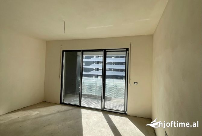 Shtepi ne shitje Apartament ne Tirane, 2+1, Mobilimi Bosh, pa mobiluar, Pagesa 177,500  Euro.
