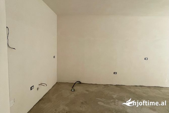 Apartment for sale in Tirana 2+1, Emty