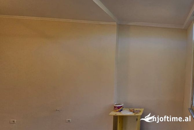 Shtepi ne shitje Apartament ne Tirane, 2+1, Mobilimi Bosh, pa mobiluar, Pagesa 145,000  Euro.
