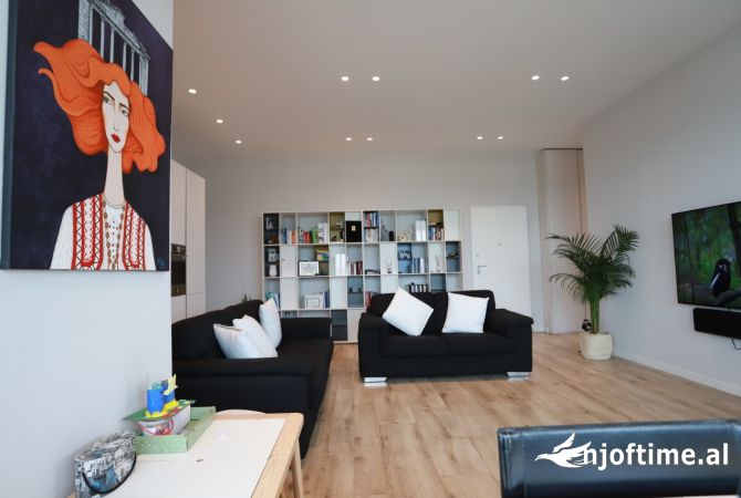 Shtepi me qera 2+1 ne Tirane - 1,000 Euro